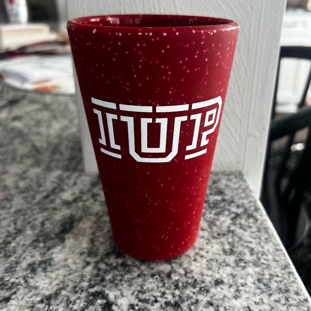 IUP Red Silipint Mug with Lid